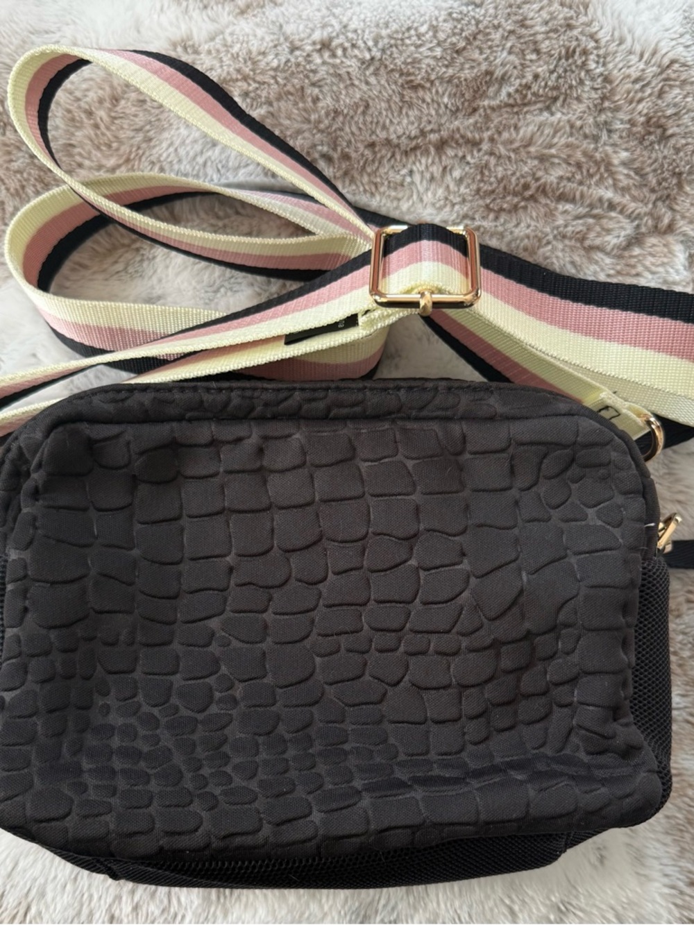 Stella & Dot Crush It Camera Bag